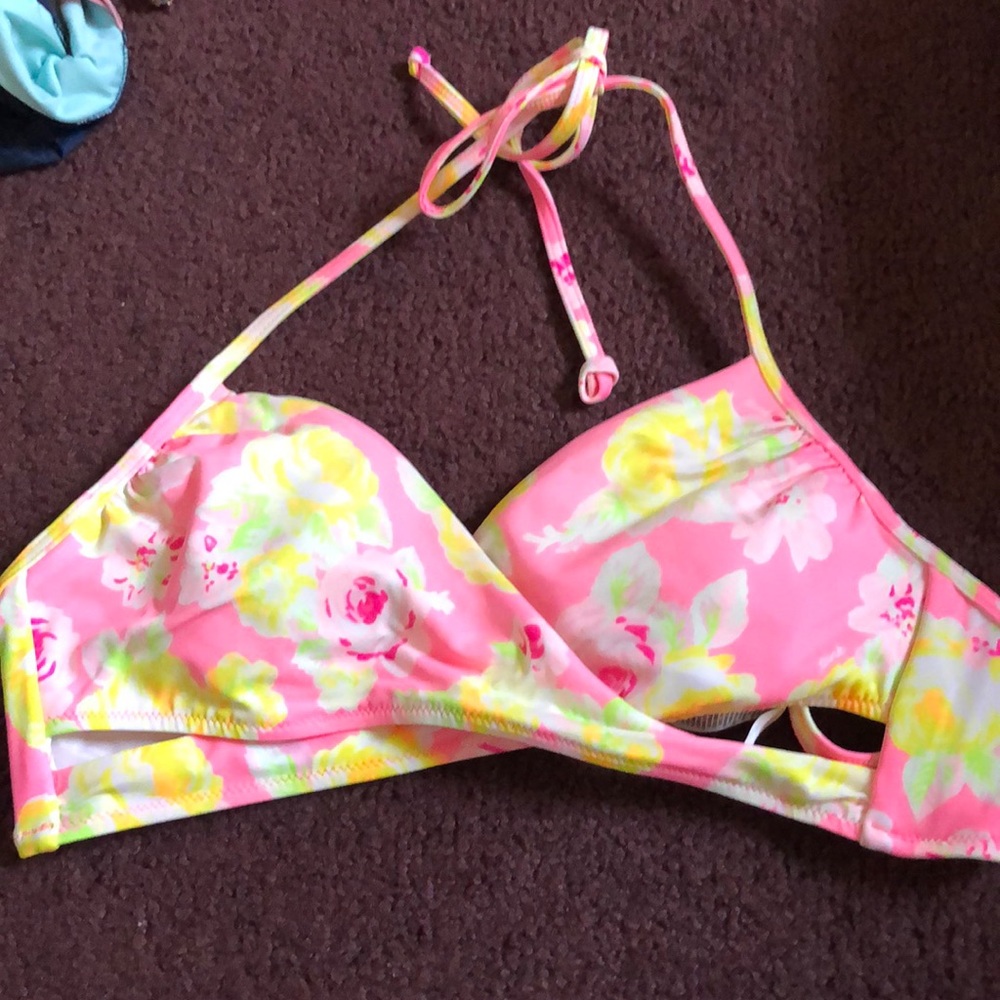 Victoria’s Secret pink bikini top